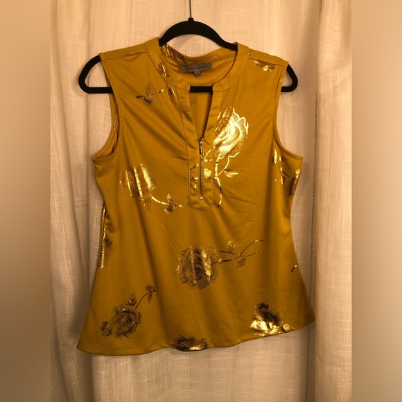 Alex and Parker Elegant Gold Floral Blouse - Picture 10 of 10